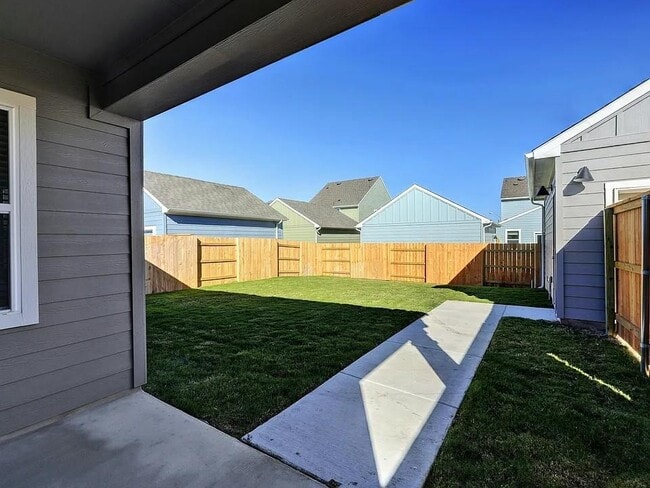 Building Photo - 209 Cherry Blossom Ln