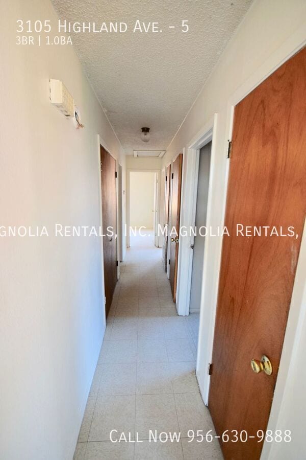 Building Photo - 3105 Highland Ave