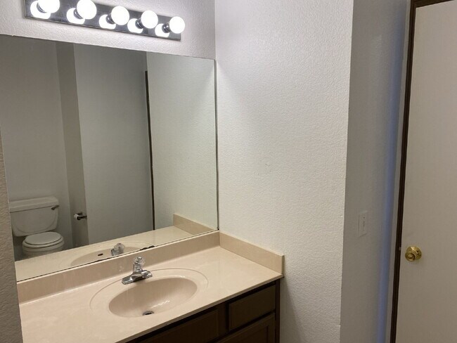 Building Photo - 3128 Jerri Ln