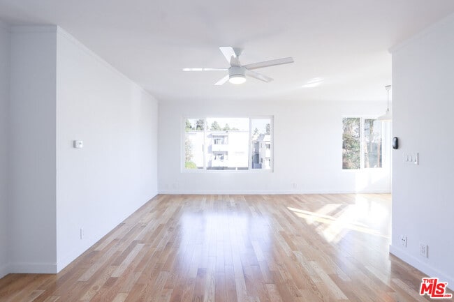 Building Photo - 609 Hayworth Ave