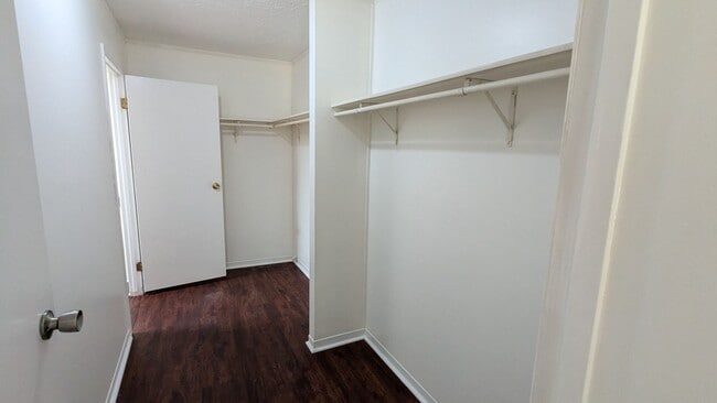 Building Photo - 182 N Walker Rd