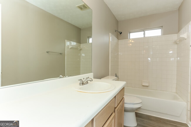 Building Photo - 3797 Landgraf Cove