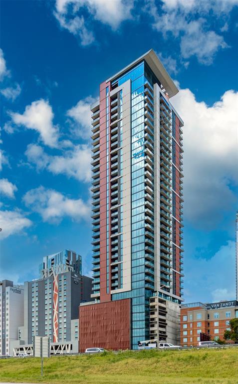 Building Photo - 84 East Ave