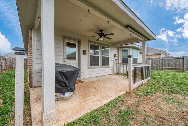 Building Photo - 506 Pecan Landing Ln