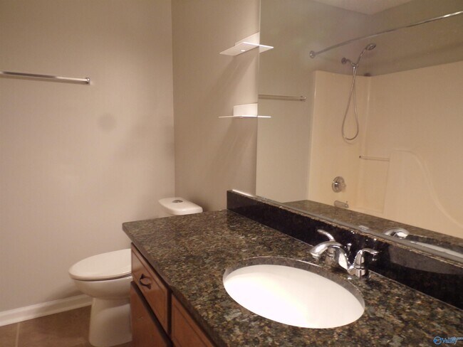 Building Photo - 100 Tess Cir