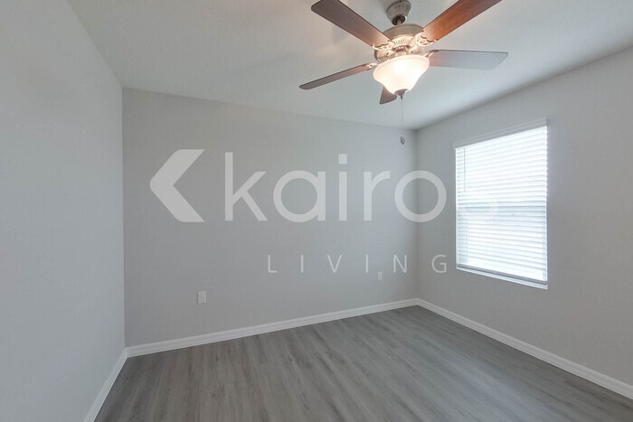 Building Photo - 8641 SW 43rd Ter