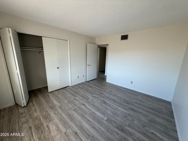 Building Photo - 1475 Via Viento