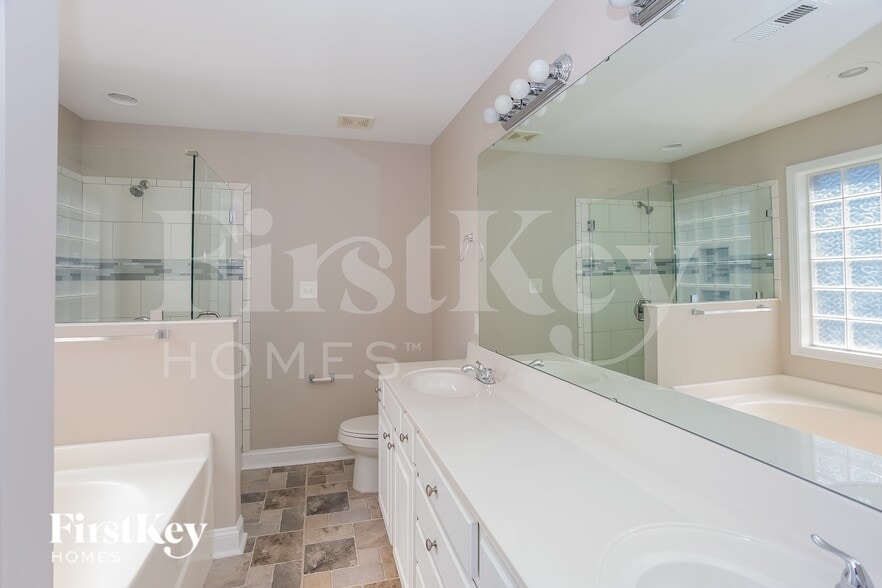 Building Photo - 3277 Westridge Ln SW