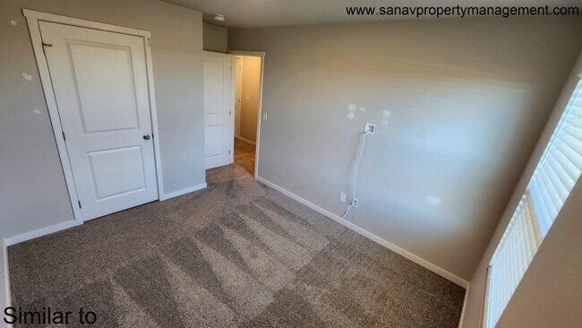 Building Photo - Charming & Spacious Home in Prime Ankeny L...