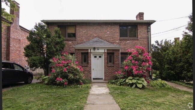 Building Photo - 15 Reservoir Rd