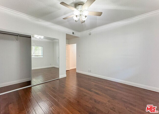 Building Photo - 4355 Ventura Canyon Ave