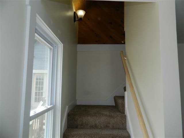 Building Photo - 167 Pleasant St