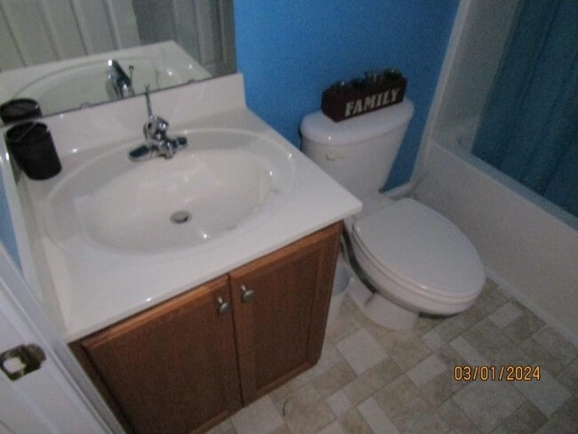 Building Photo - 2057 Silvercrest Dr