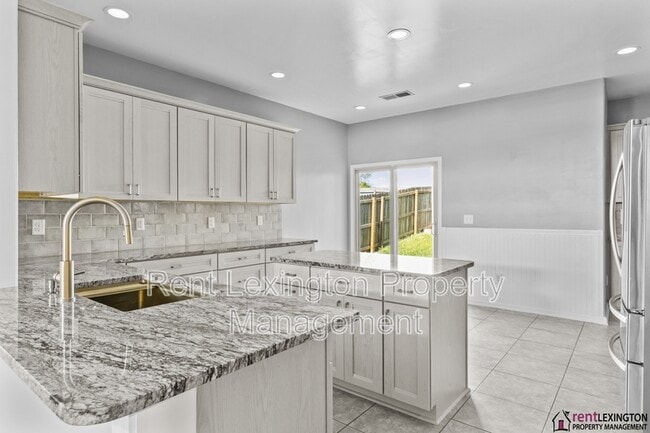 Building Photo - 111 High Hope Ln