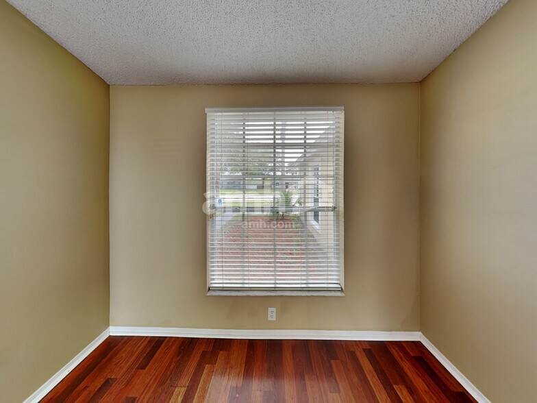 Building Photo - 15628 Greater Groves Blvd