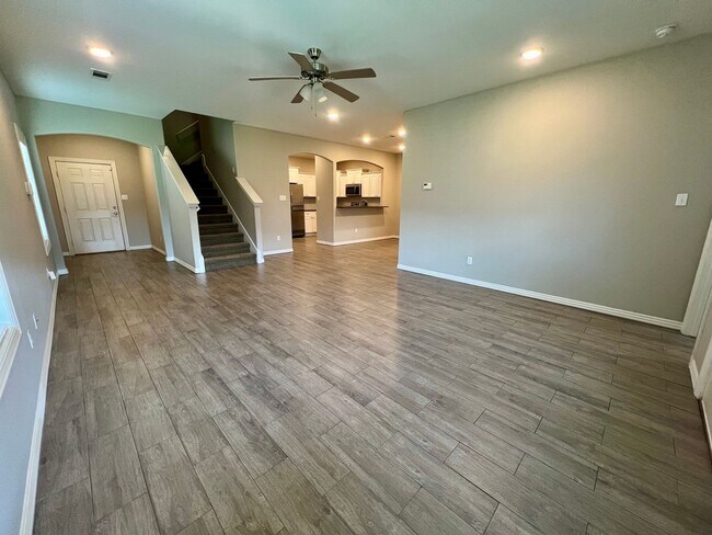 Building Photo - 9916 Landry Dr