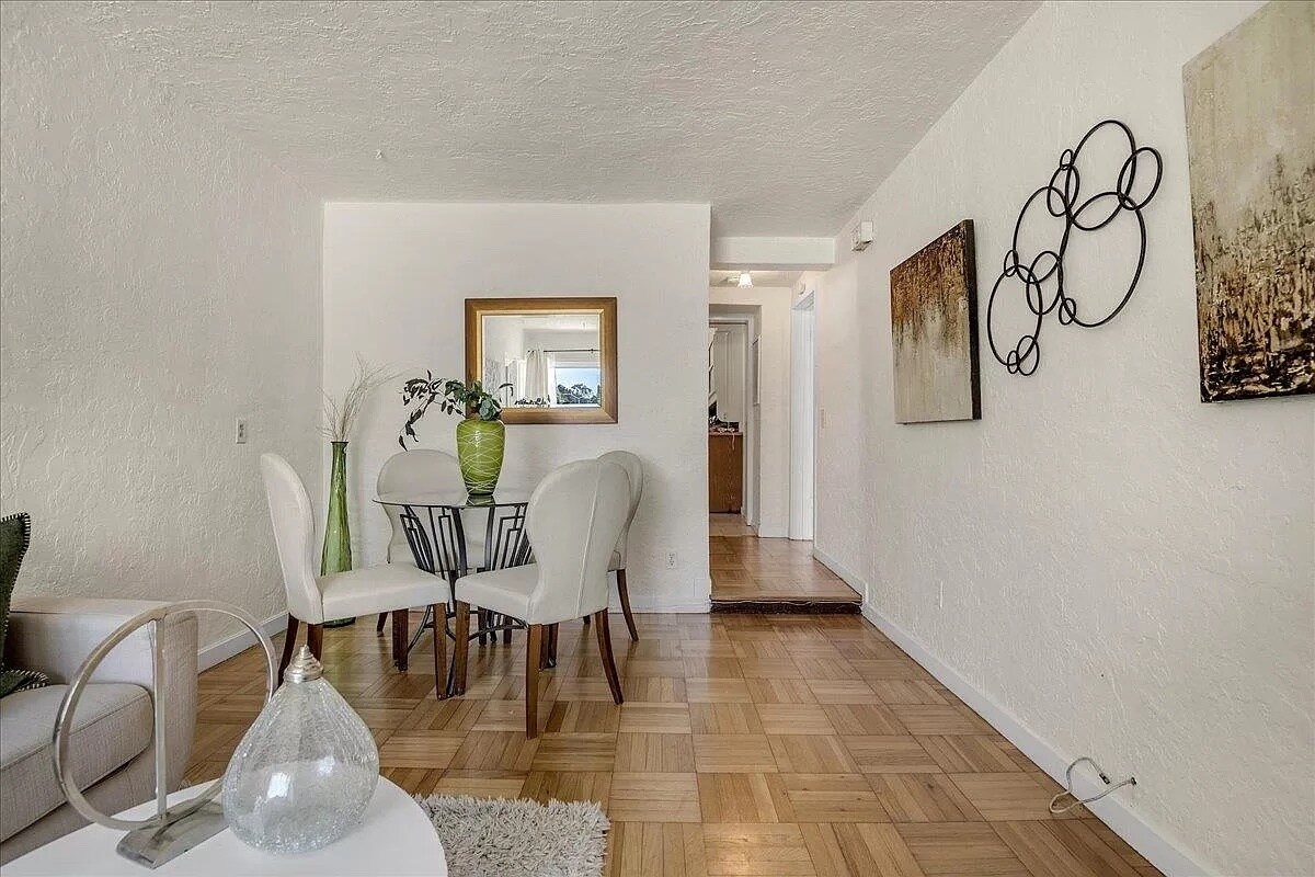Building Photo - 507 Easterby St