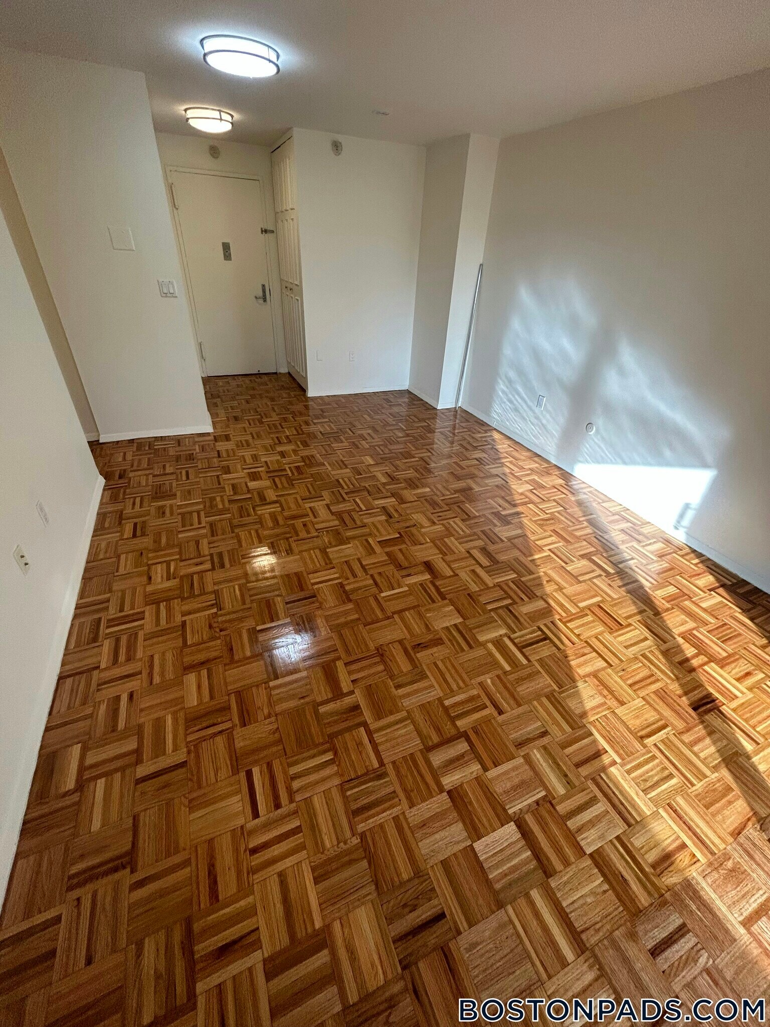 Building Photo - 185 Freeman St