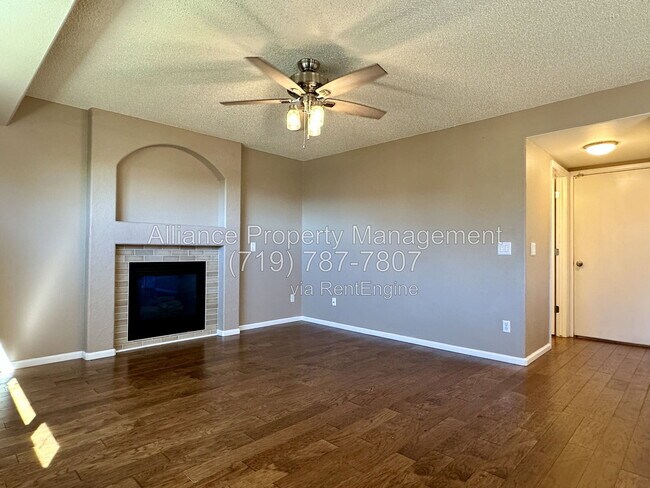 Building Photo - 965 Piros Dr