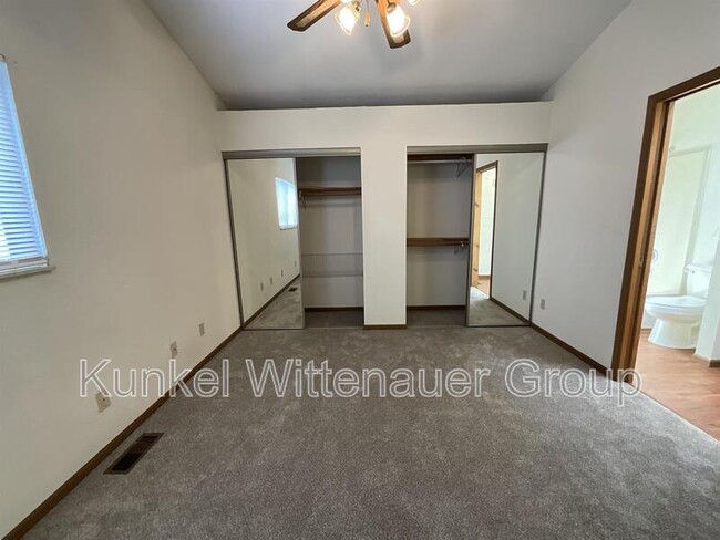 Building Photo - 291 Eagle Ridge