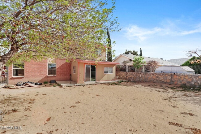 Building Photo - 11815 Stone Castle Dr