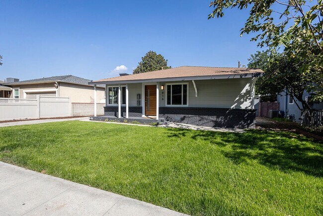 Building Photo - Keystone