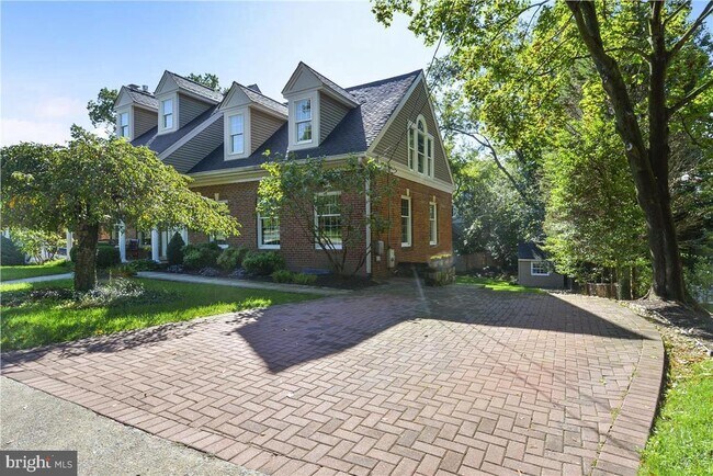 Building Photo - 5330 36th St N