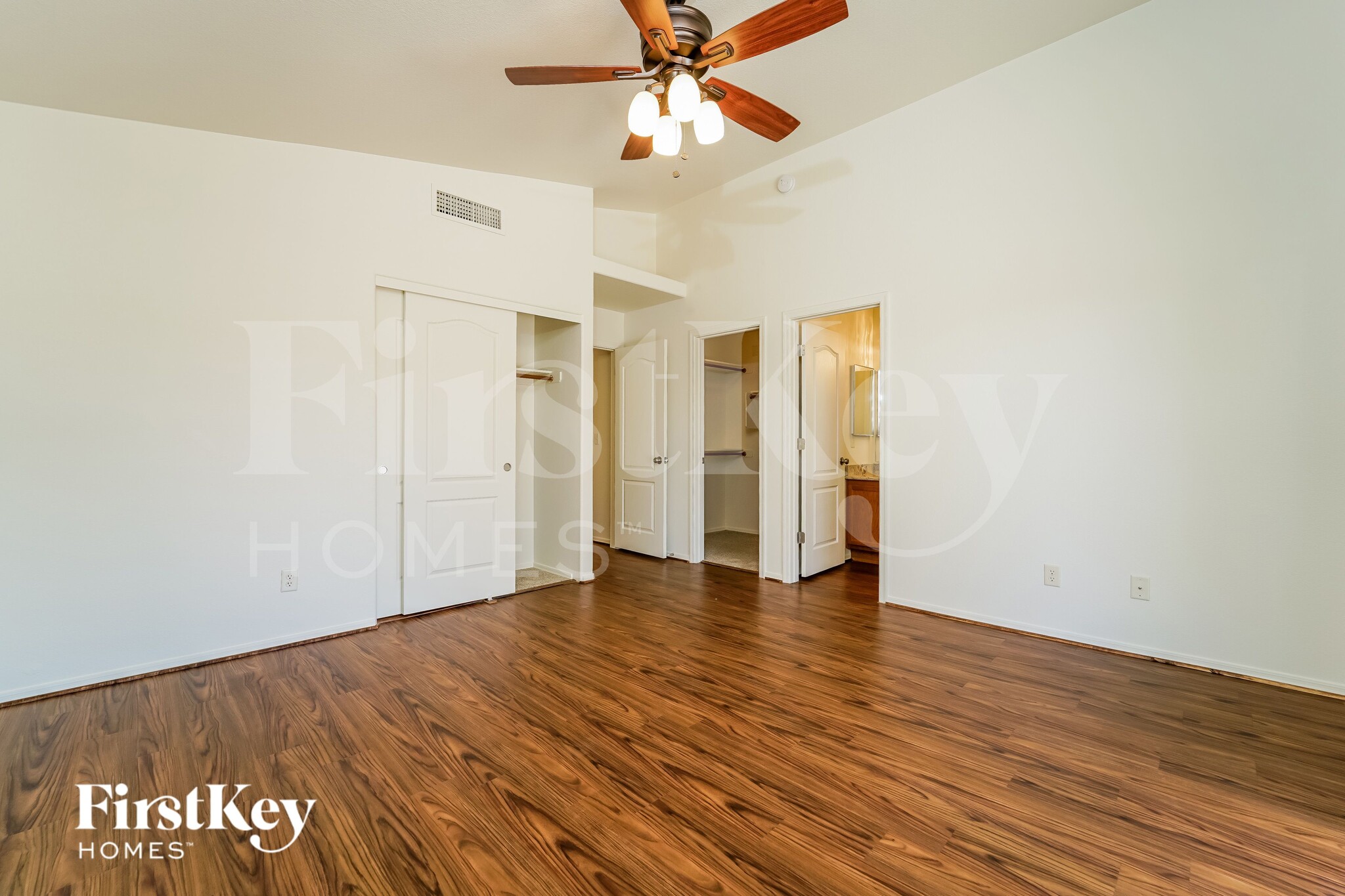 Building Photo - 7826 N Sun Flair Dr
