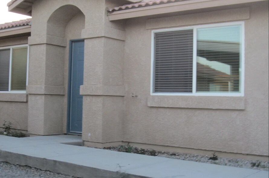 Front door - 73641 Sunnyslope Dr
