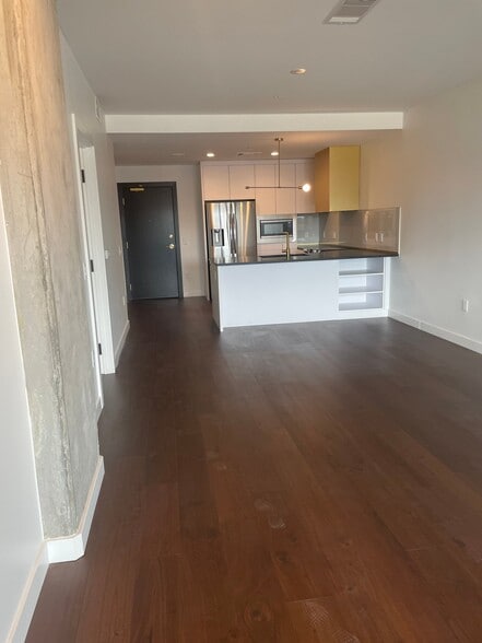 Building Photo - 3500 Chestnut Pl
