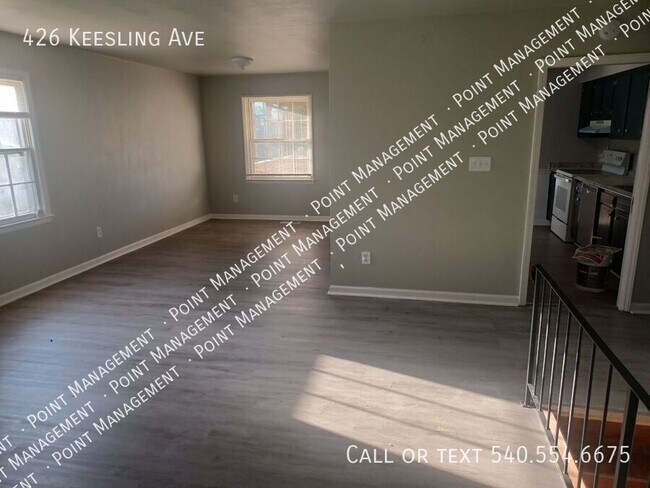 Building Photo - 426 Keesling Ave