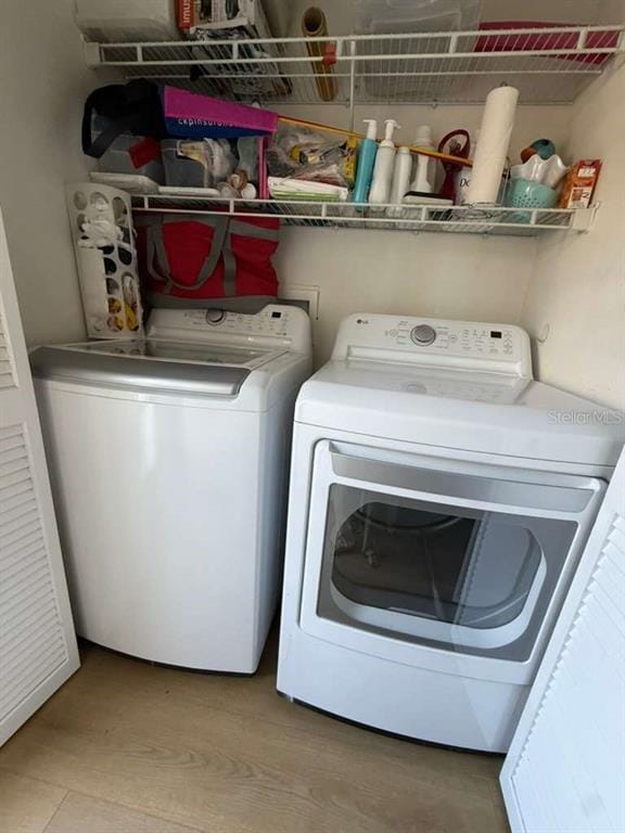 Building Photo - 1242 Lucaya Cir