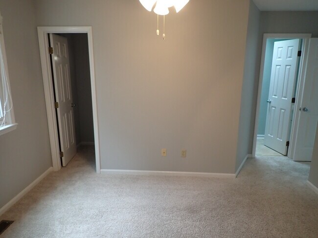 Building Photo - 6328 Wrightsville Ave