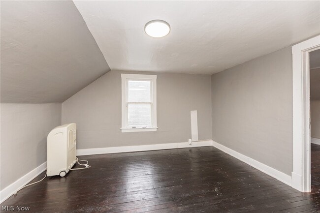 Building Photo - 1446 Hopkins Ave