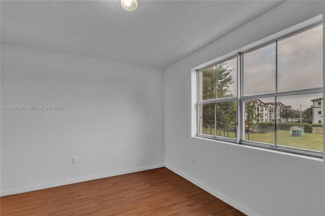 Building Photo - 9193 Fontainebleau Blvd