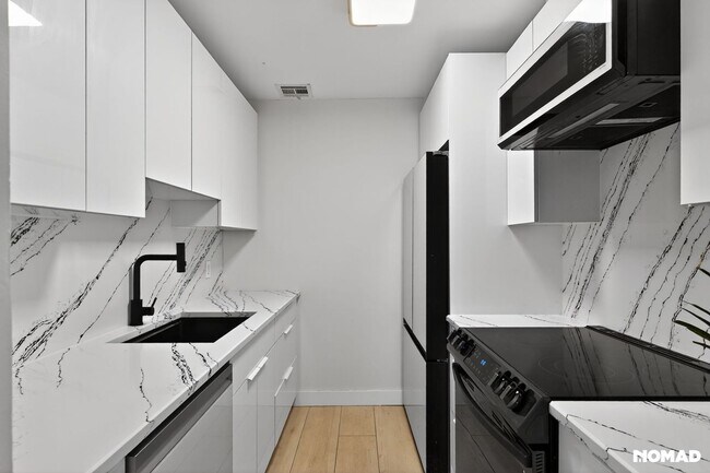 Building Photo - 91 Presidential Dr