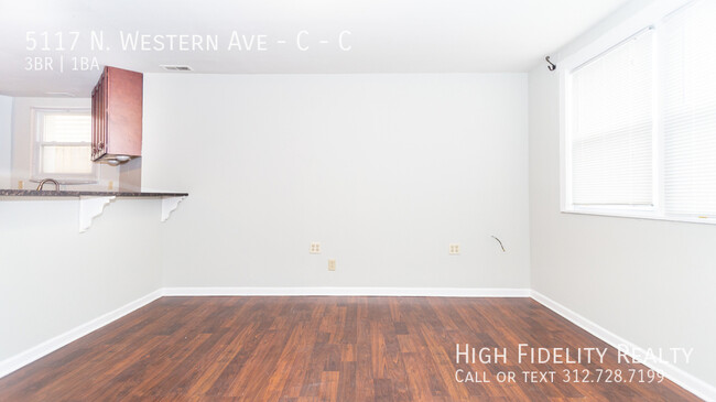 Building Photo - 5117 N Western Ave