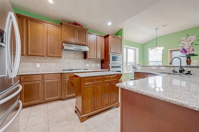 Building Photo - 5626 Jay Thrush Dr