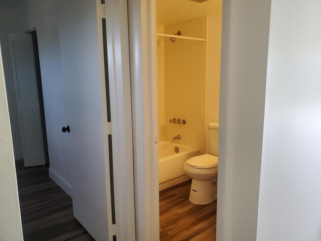 Building Photo - 6050 NW 64th Ave