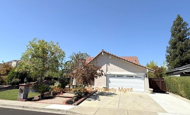 Building Photo - Highly upgraded ! Two Story Home With Prim...