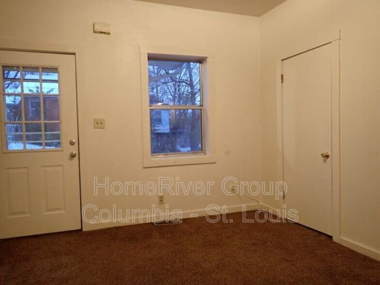 Building Photo - 900 Dockery St