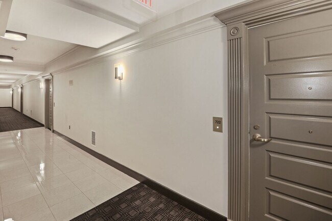 Building Photo - $400 Off! Professionally Managed, Spacious...