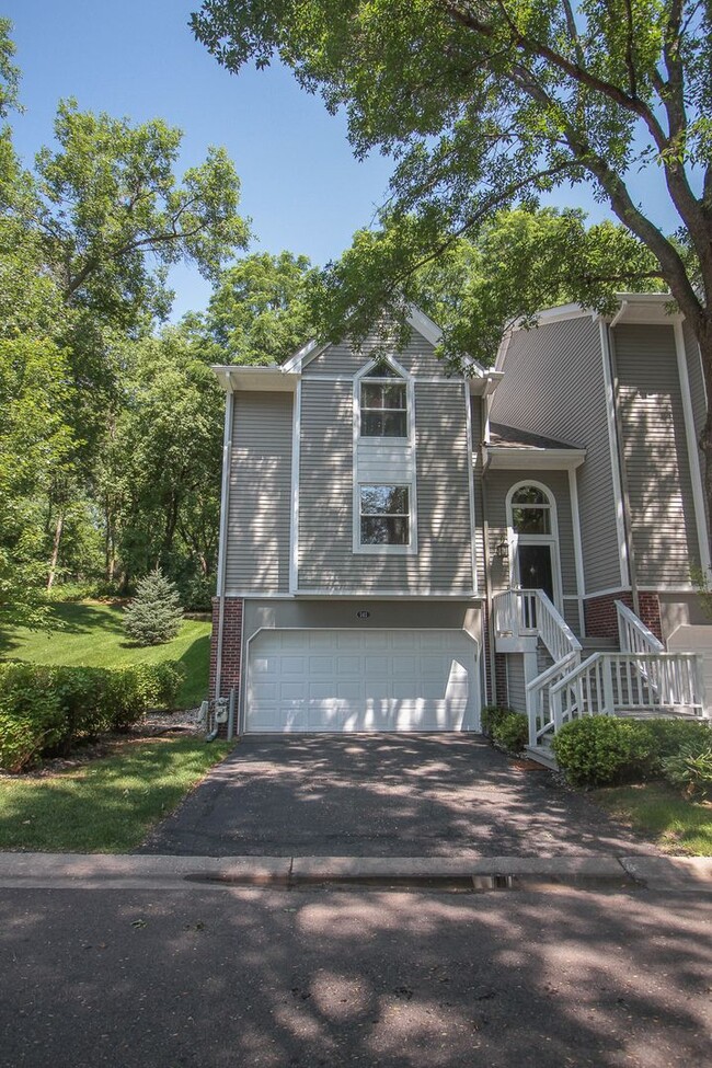 Building Photo - 141 Edgewood Ct