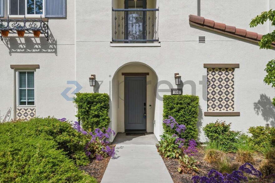 Building Photo - 506 Sardinia Ter