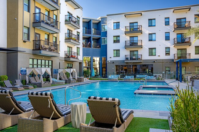 Building Photo - The Aston North Scottsdale