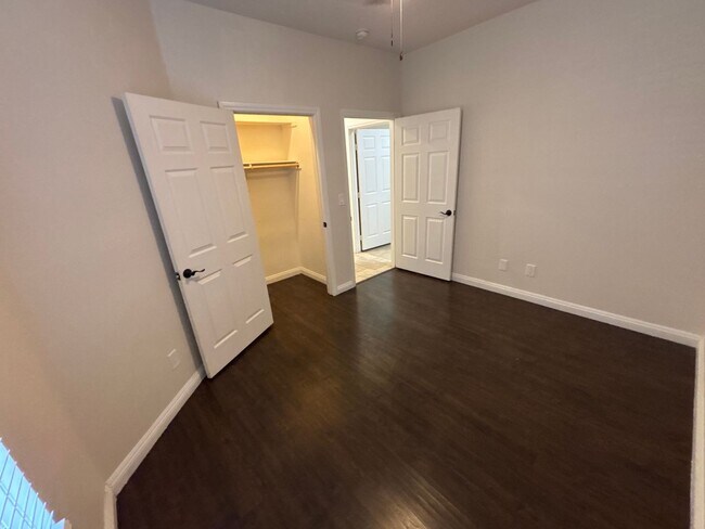 Building Photo - ***MOVE-IN SPECIAL!!!*** 2-Bedroom, 2-Bathroom Townhome located in Henderson, Nevada