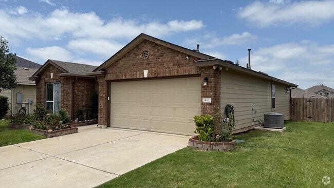Building Photo - 412 Moulins Ln