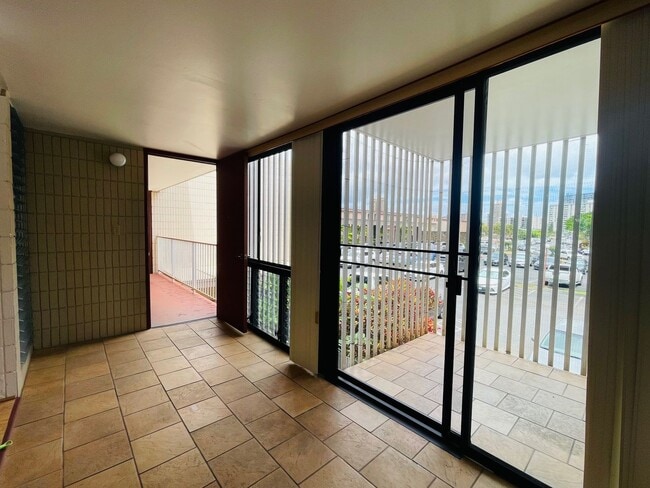 Building Photo - 5065 Likini St