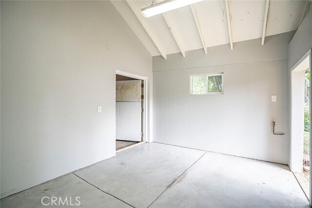 Building Photo - 348 W Spazier Ave