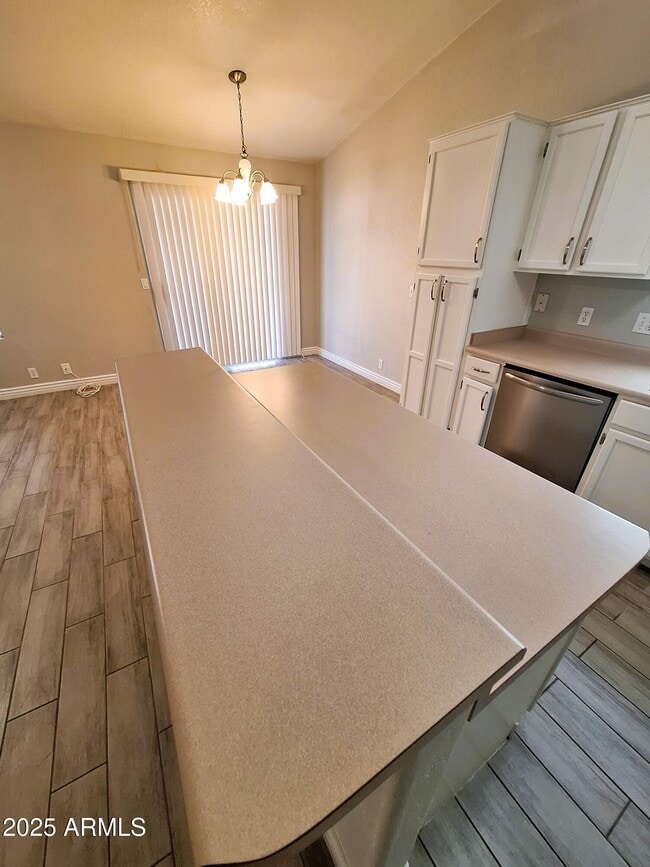 Building Photo - 8512 W Tuckey Ln